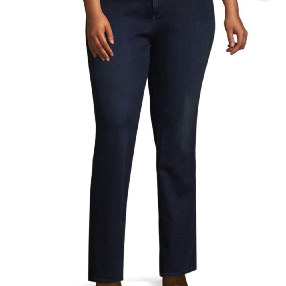 22w DARK short bootcut jeans 22w